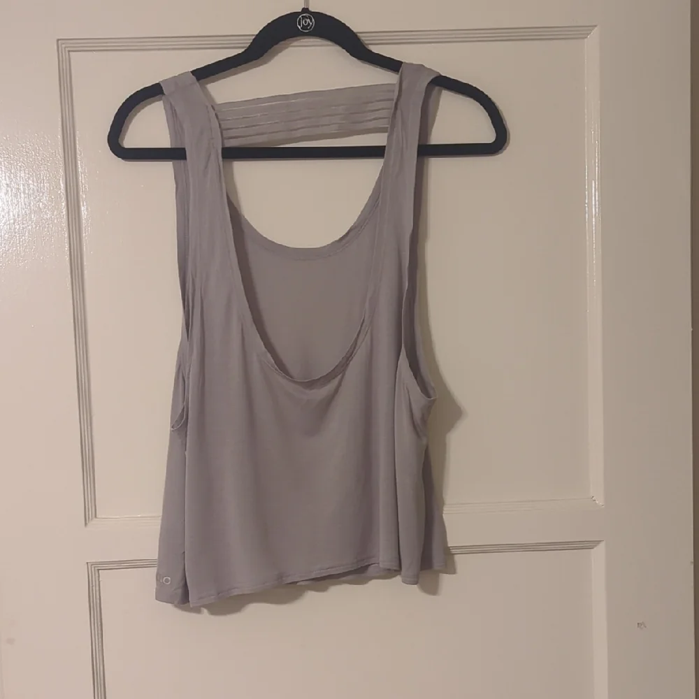 ALO Yoga Light Gray Scoop Tank with Strappy Low Back
